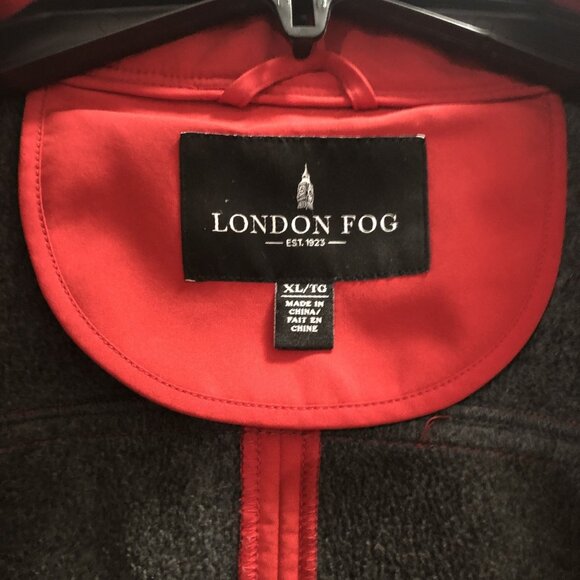 London Fog Red Fleece-Lined Raincoat with Detachable Hood – XL - Picture 4 of 6